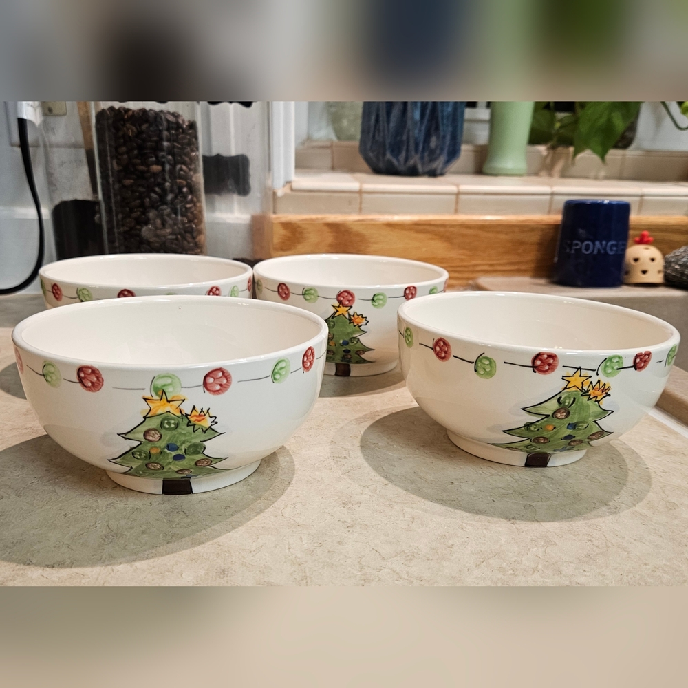 Set of 4 Handpainted Tabletops Gallery Button Christmas Tree Bowls